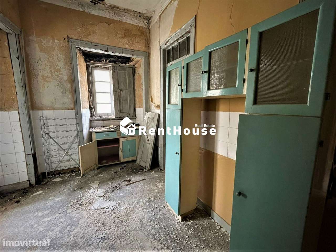 Prédio para reconstrução nas Muralhas - Grande imagem: 5/7