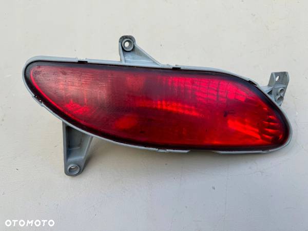 HYUNDAI I30 I KOMBI 07-12R LAMPA PRZECIWMGIELNA PRAWY TYŁ PRAWA TYLNA - 1