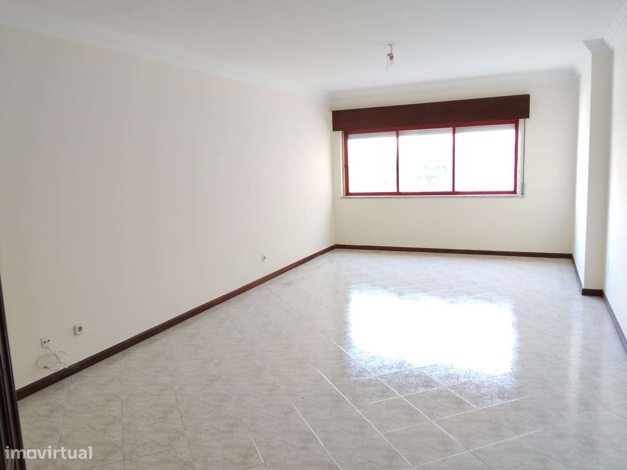 Apartamento T2 com 100m2 em algueirão-5