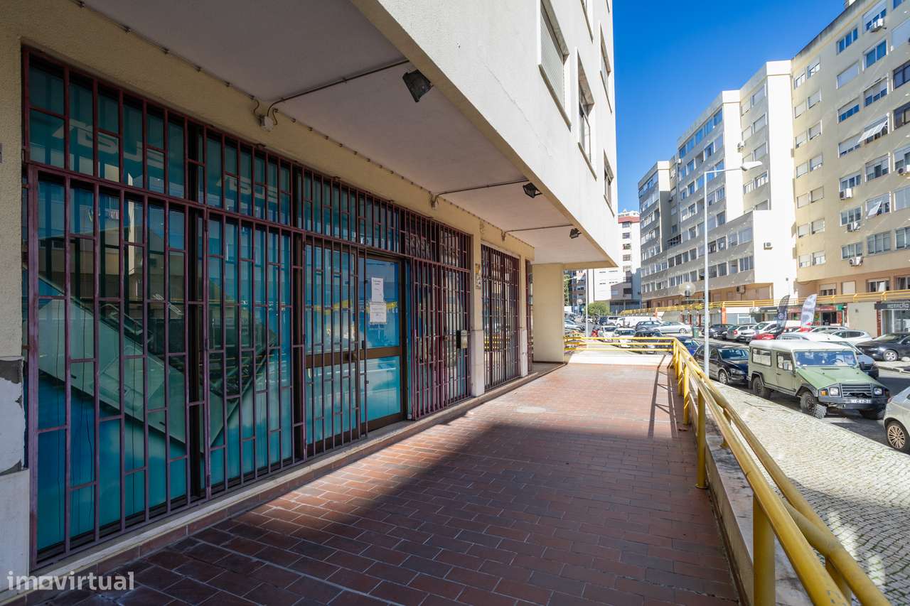 Loja em Benfica - Grande imagem: 2/14