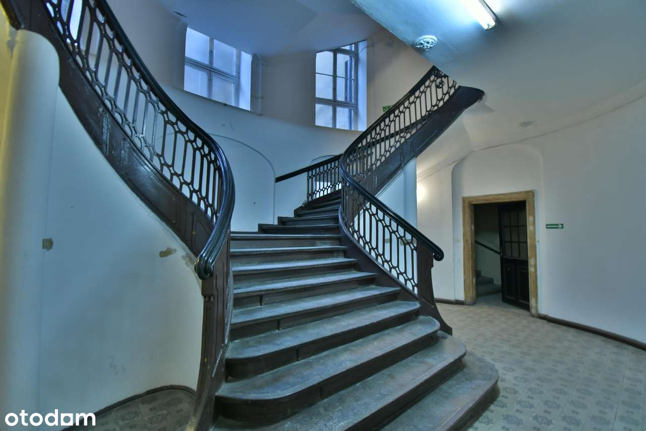 XVIII wieczny pałac w sercu Wrocławia na sprzedaż-5