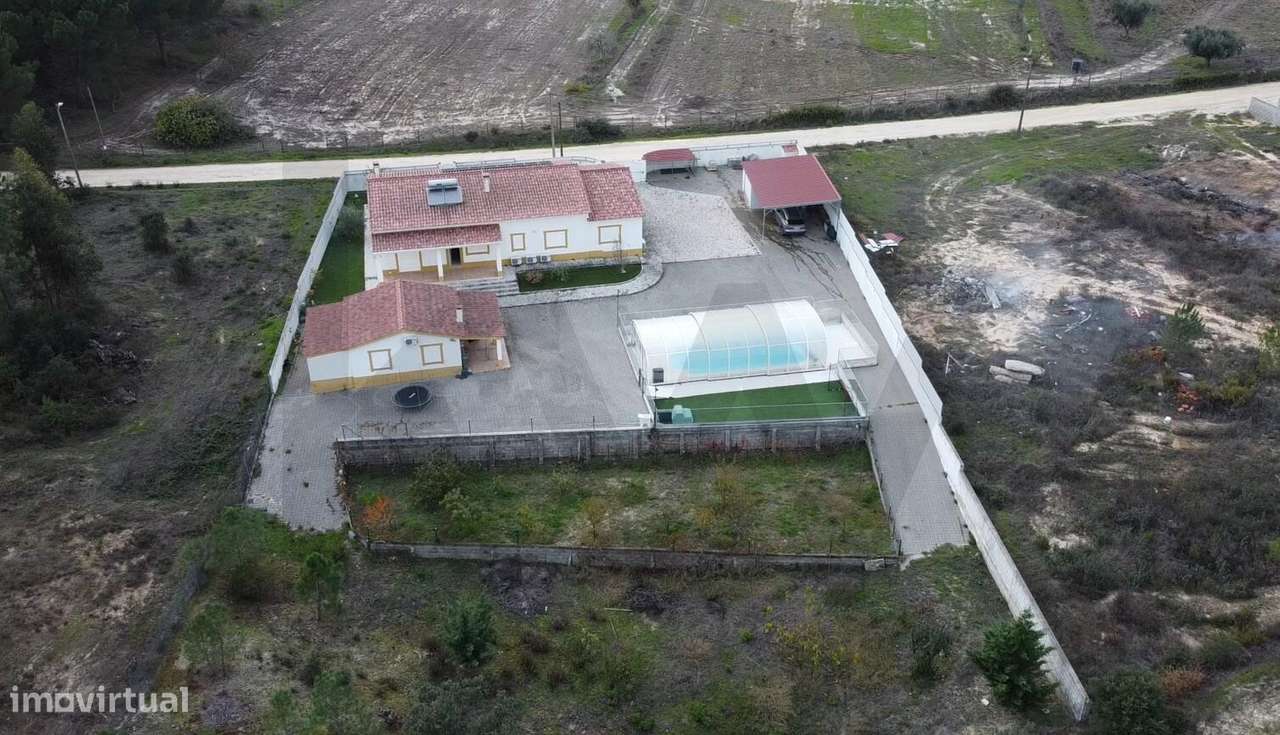 MORADIA T5 + 2 COM 2200 mts de TERRENO - LOGRADOURO, PISCINA AQUECIDA - Grande imagem: 5/60