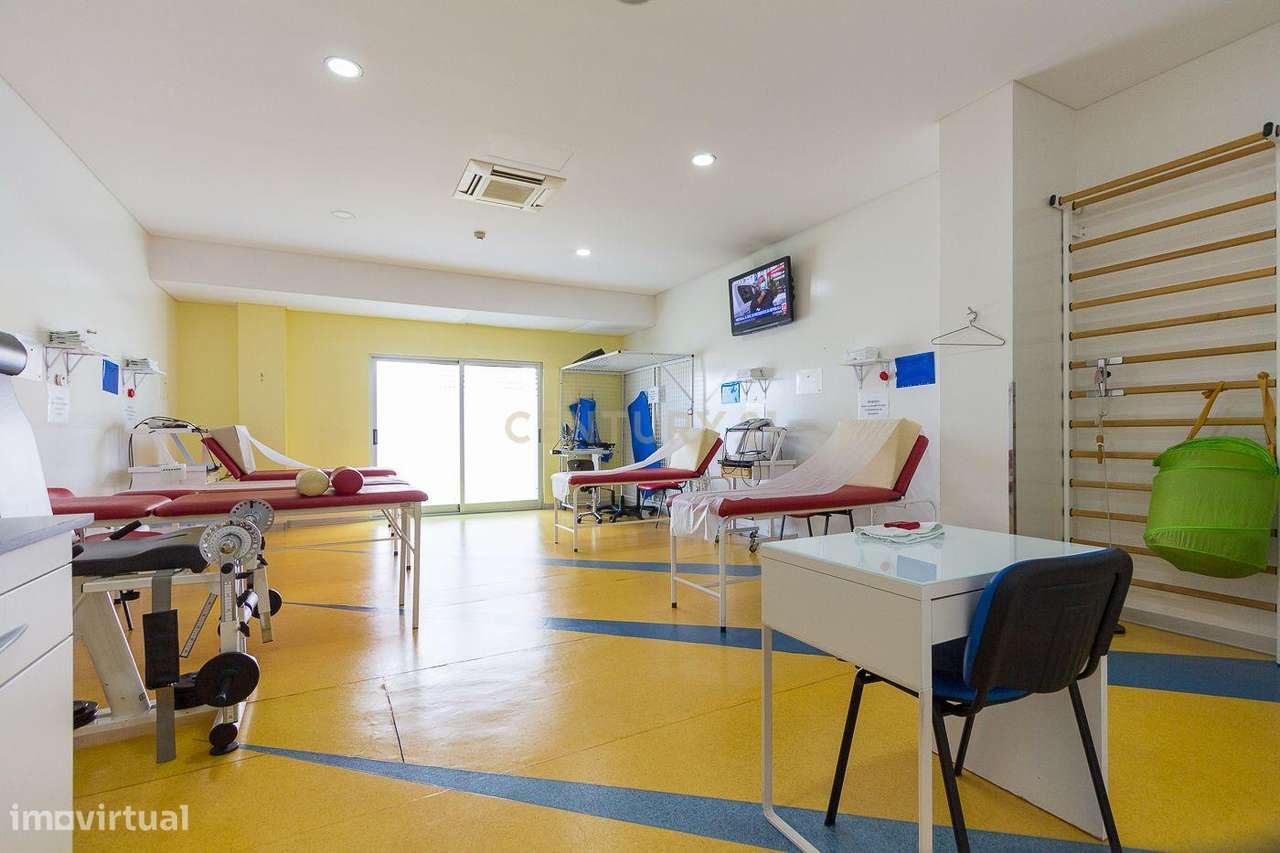 Clínicas de reabilitação física com equipamentos incluídos em Ponta De - Grande imagem: 4/60