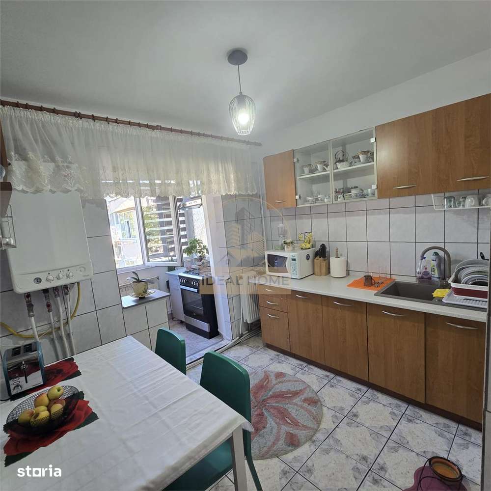 Selgros - 3 Camere Decomandat + 2 Bai - An Constructie 1986 - Imagine principală: 5/10