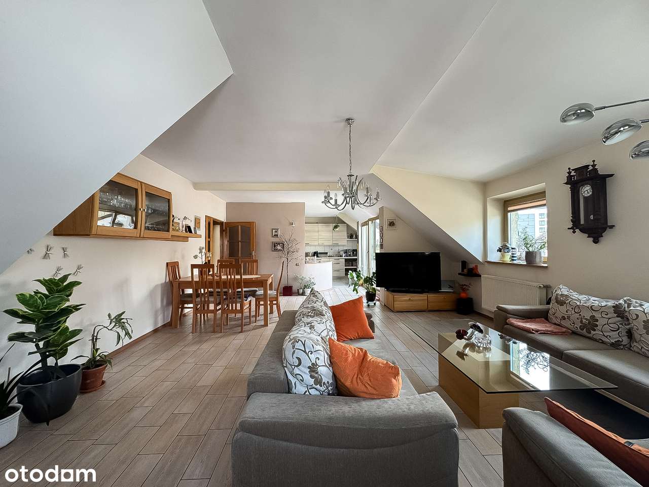 Nieruchomość inwestycyjna na sprzedaż | dwa niezależne budynki-12