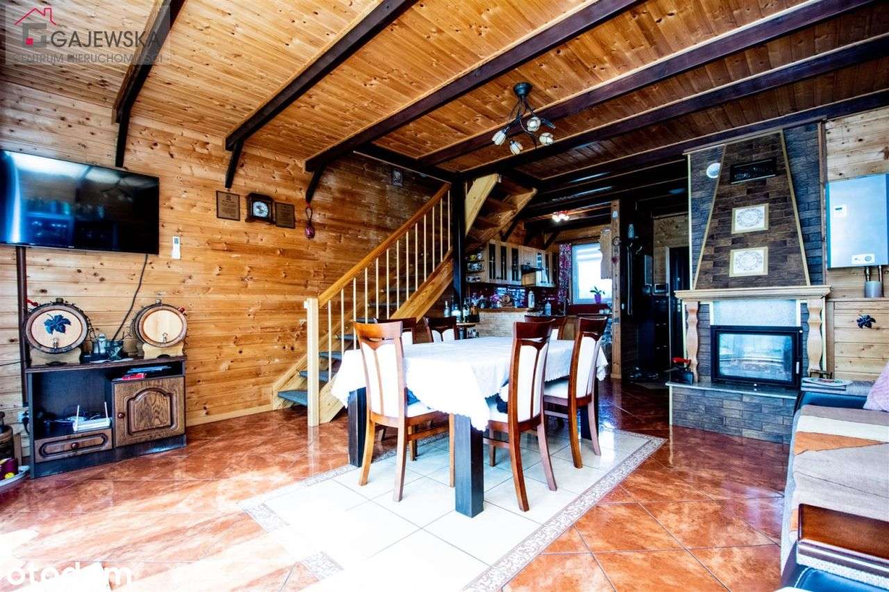 Urokliwa nieruchomość z drewnianym domem!-7