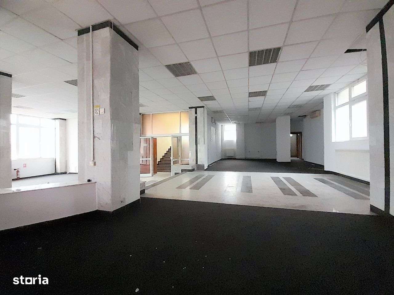 Cladire mixta, Loc. Fieni, zona centrala, D+P+1, comision 0% - Imagine principală: 5/20