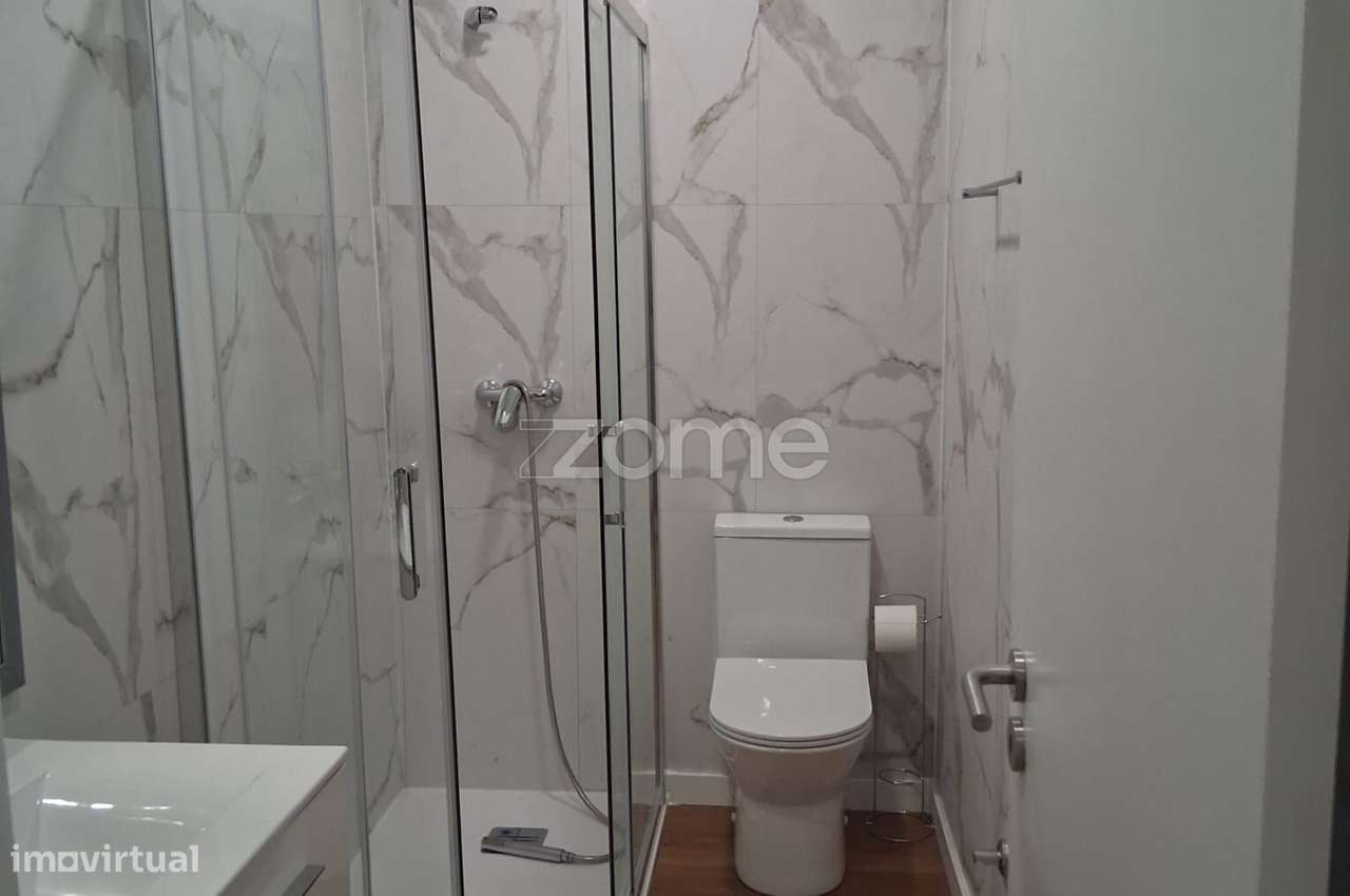 Loja Convertida Em Habitacao T0 1Em Aguas Santas