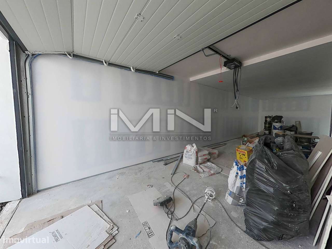 Moradia V4 -c/ piscina - 5 km do Porto-52