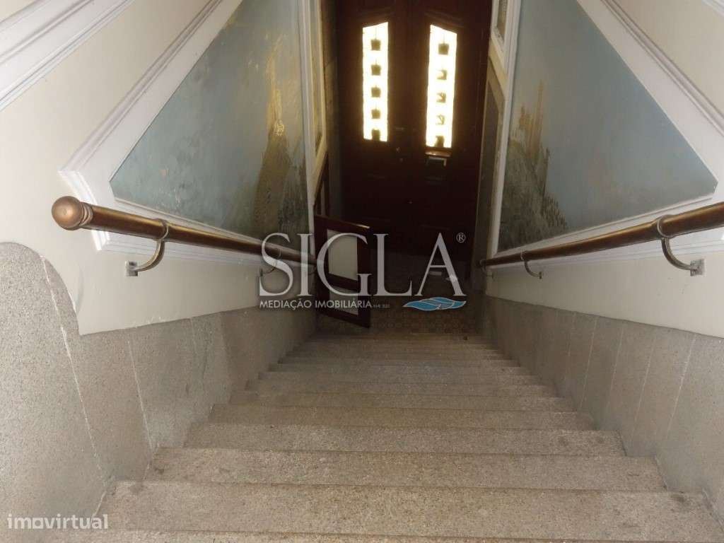 Prédio para reconstrução - Grande imagem: 4/15