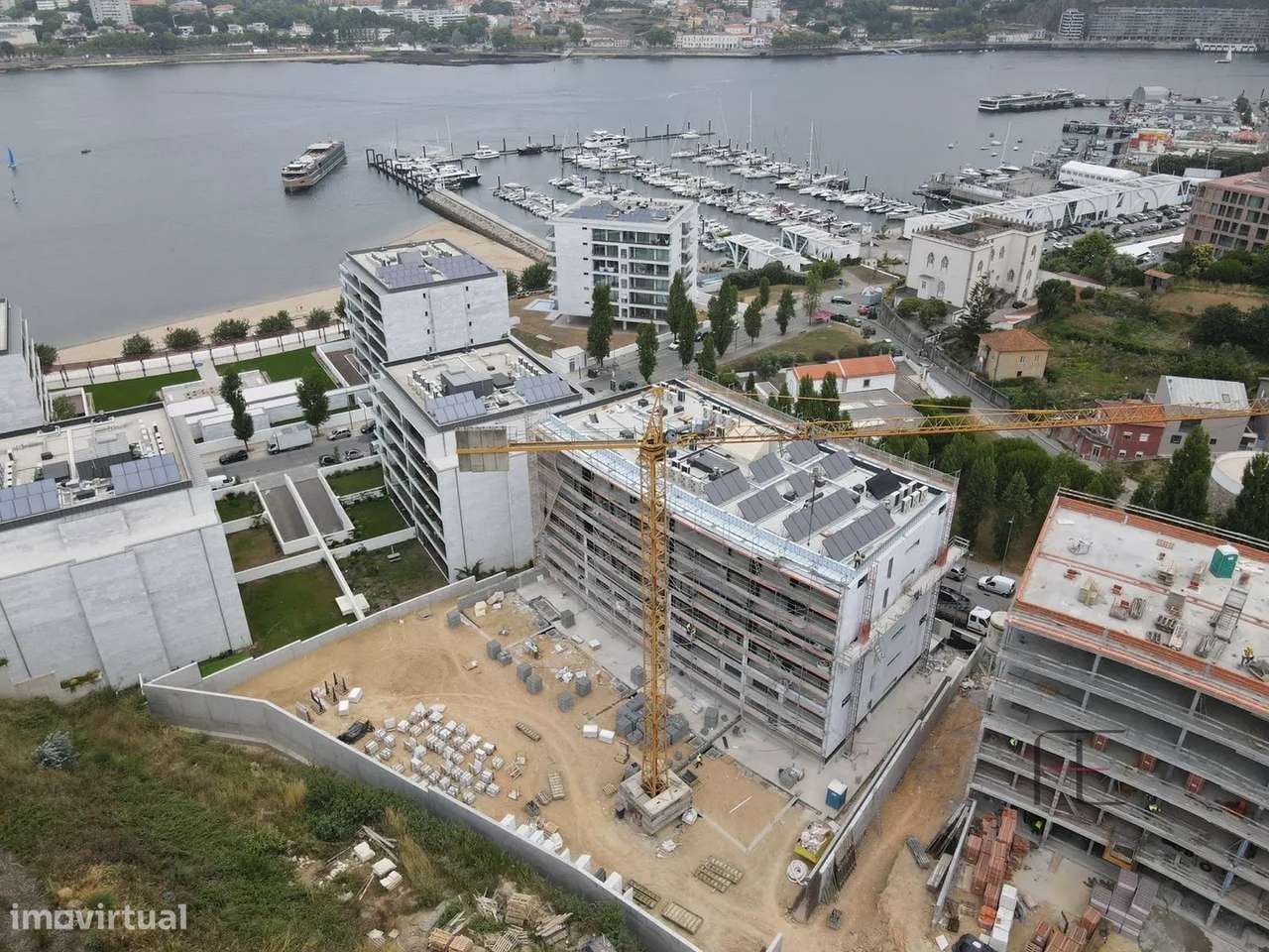 APARTAMENTO T3 NO CORAÇÃO DO DOURO - Grande imagem: 5/22