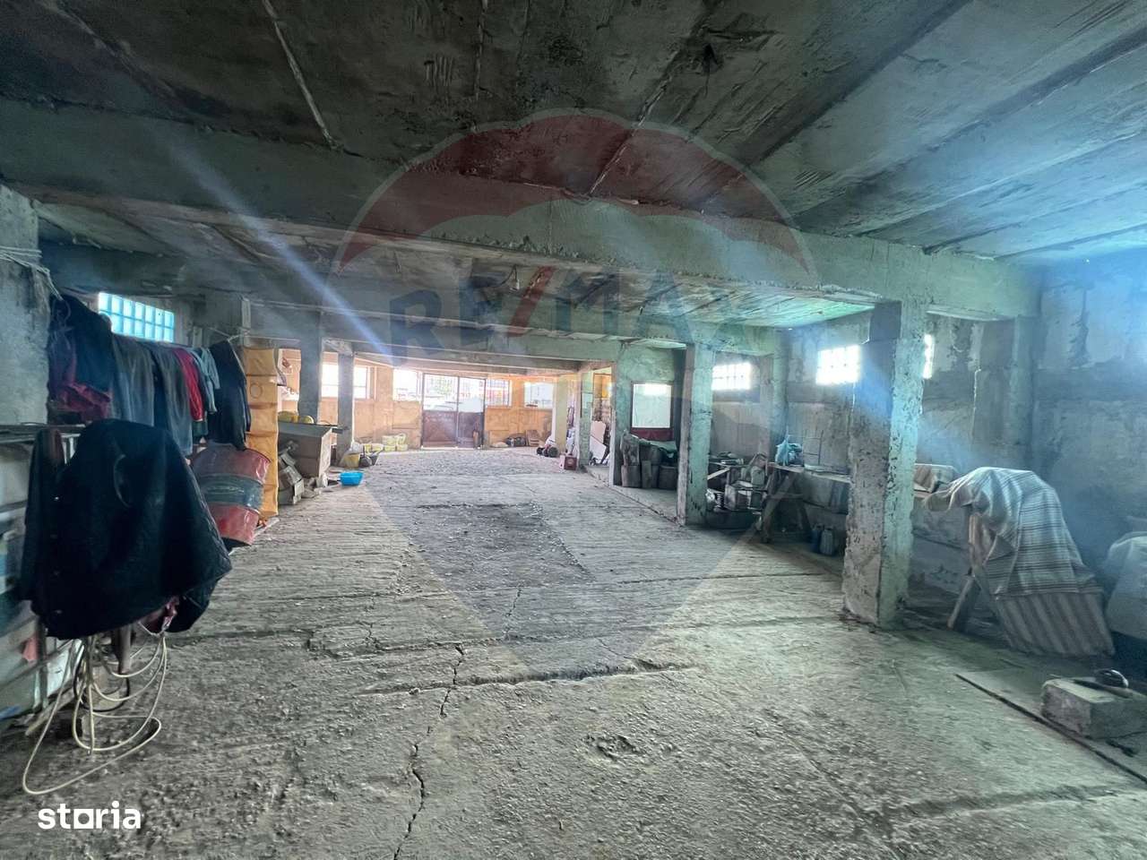 Casă cu 6 camere de vânzare - Imagine principală: 4/14