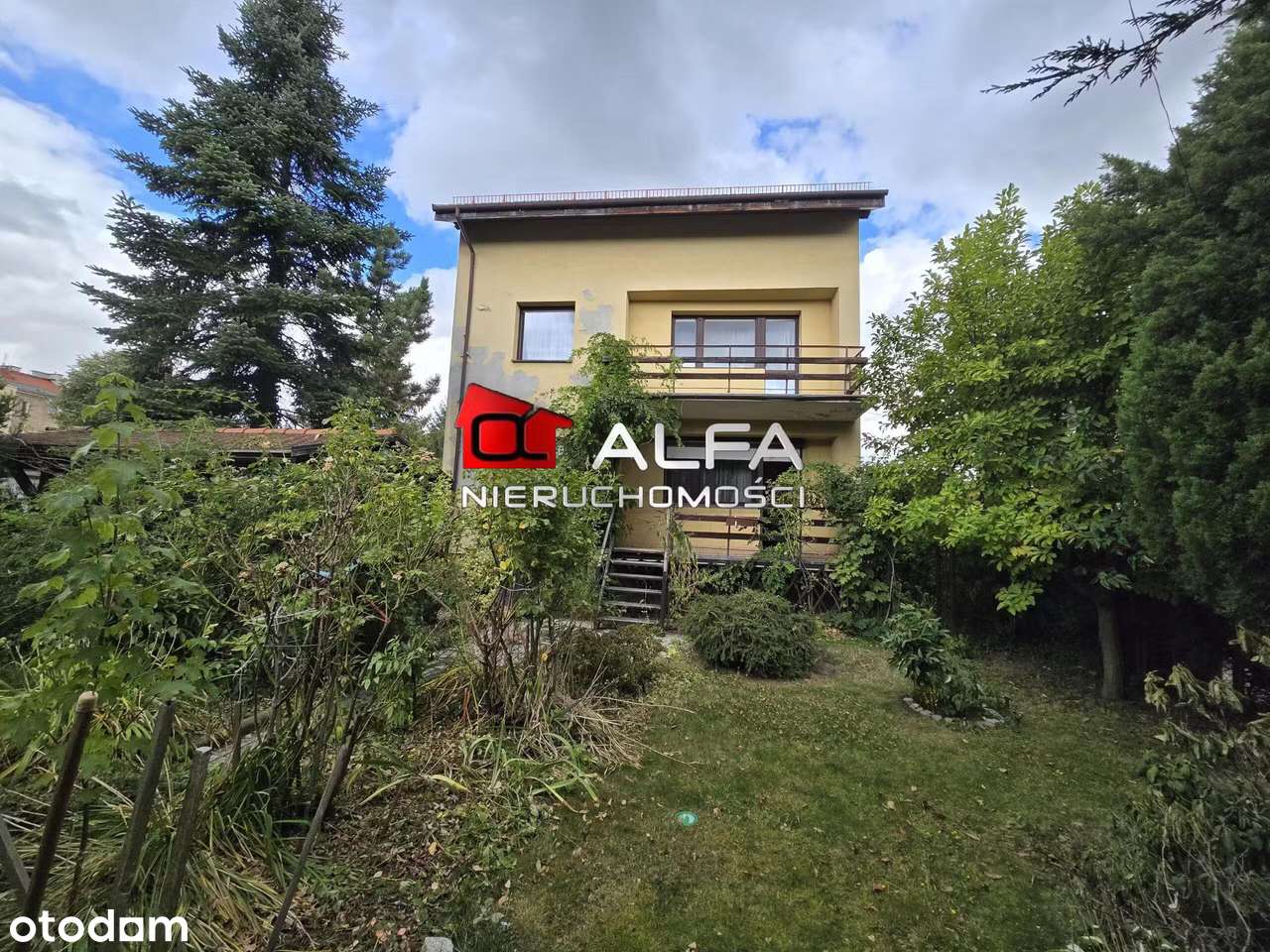 Przestronny dom wolnostojący w okolicach Centrum-0