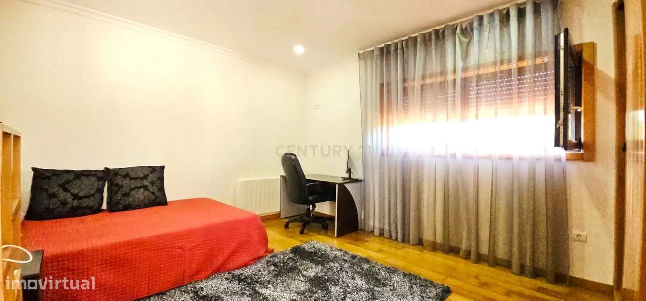 Moderna Moradia T4 com Piscina em Aldreu, Barcelos-25