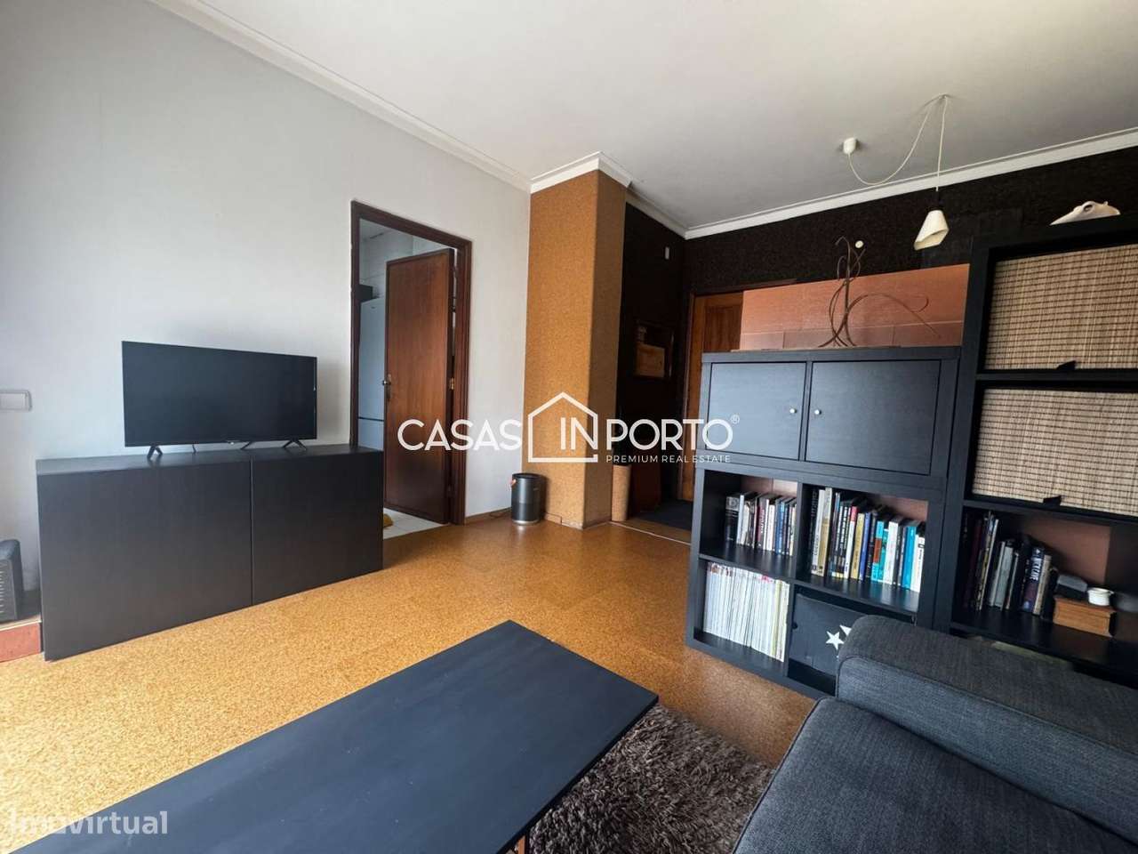 T1 Recuado com Terraço Privativo Próximo do Metro-1