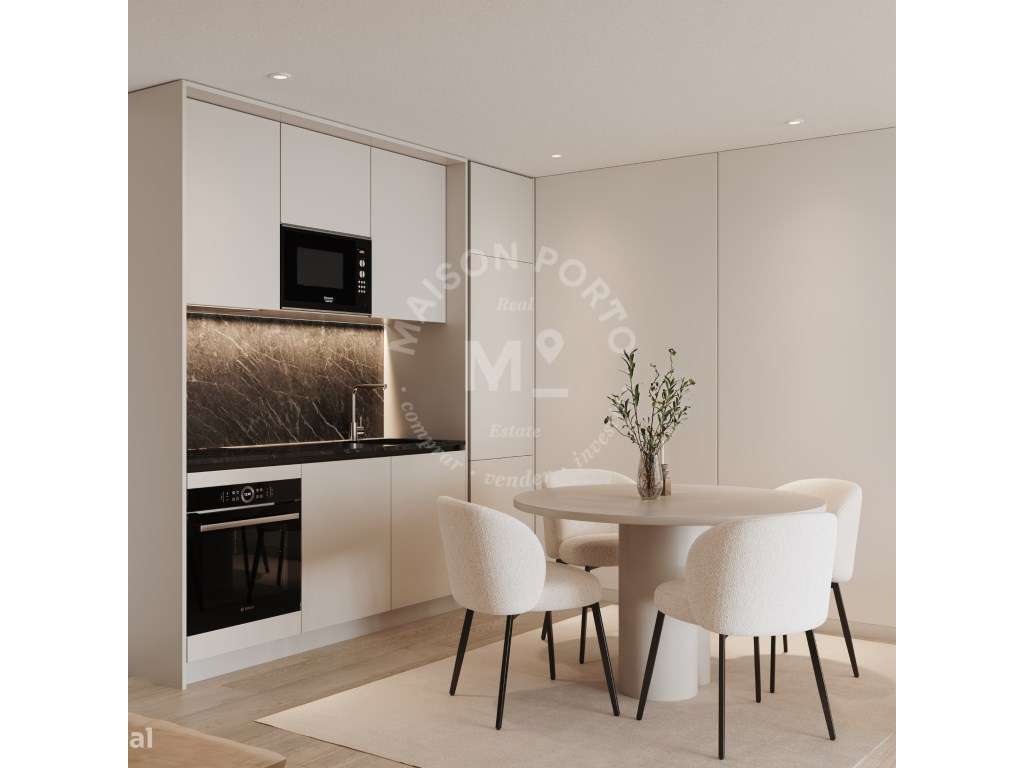 Apartamento T2 com Varanda e Lugar de Estacionamento próximo a Aven... - Grande imagem: 2/17