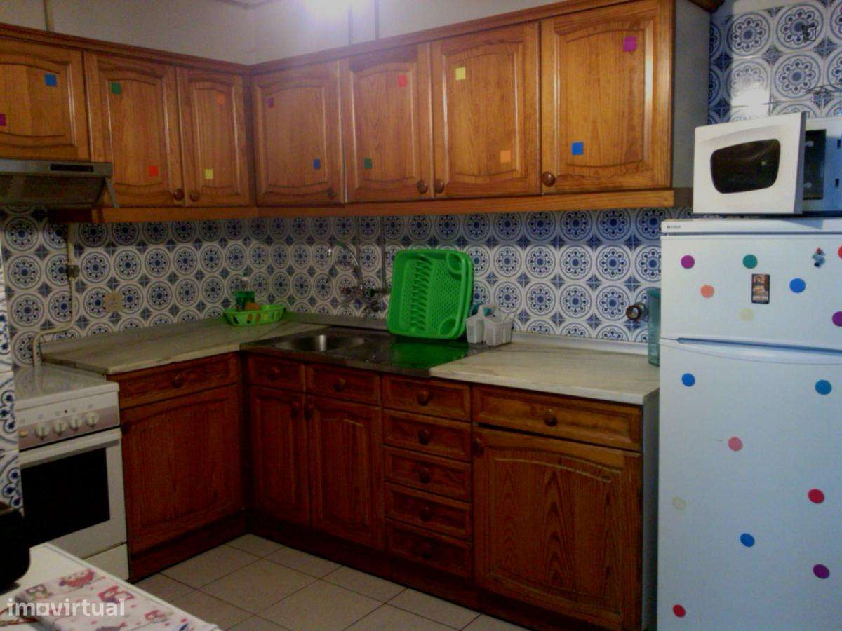 Quarto - localizado em Conchada Coimbra - Grande imagem: 3/10