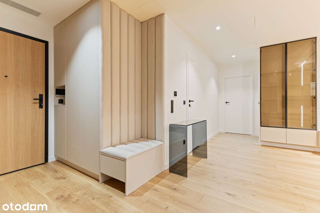 Ekskluzywny Apartament 81m² | Towarowa Towers | M2-13