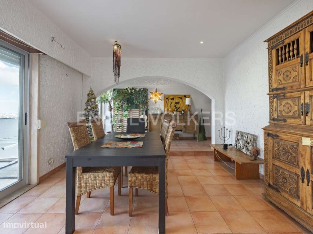 T4 no com terraço e vistas na Amadora - Grande imagem: 2/26