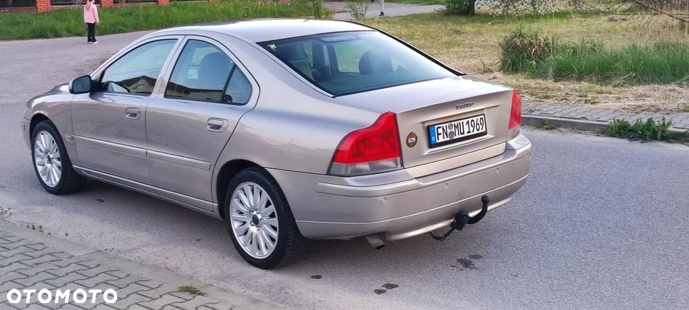 Volvo S60 2.4 Kinetic - 9