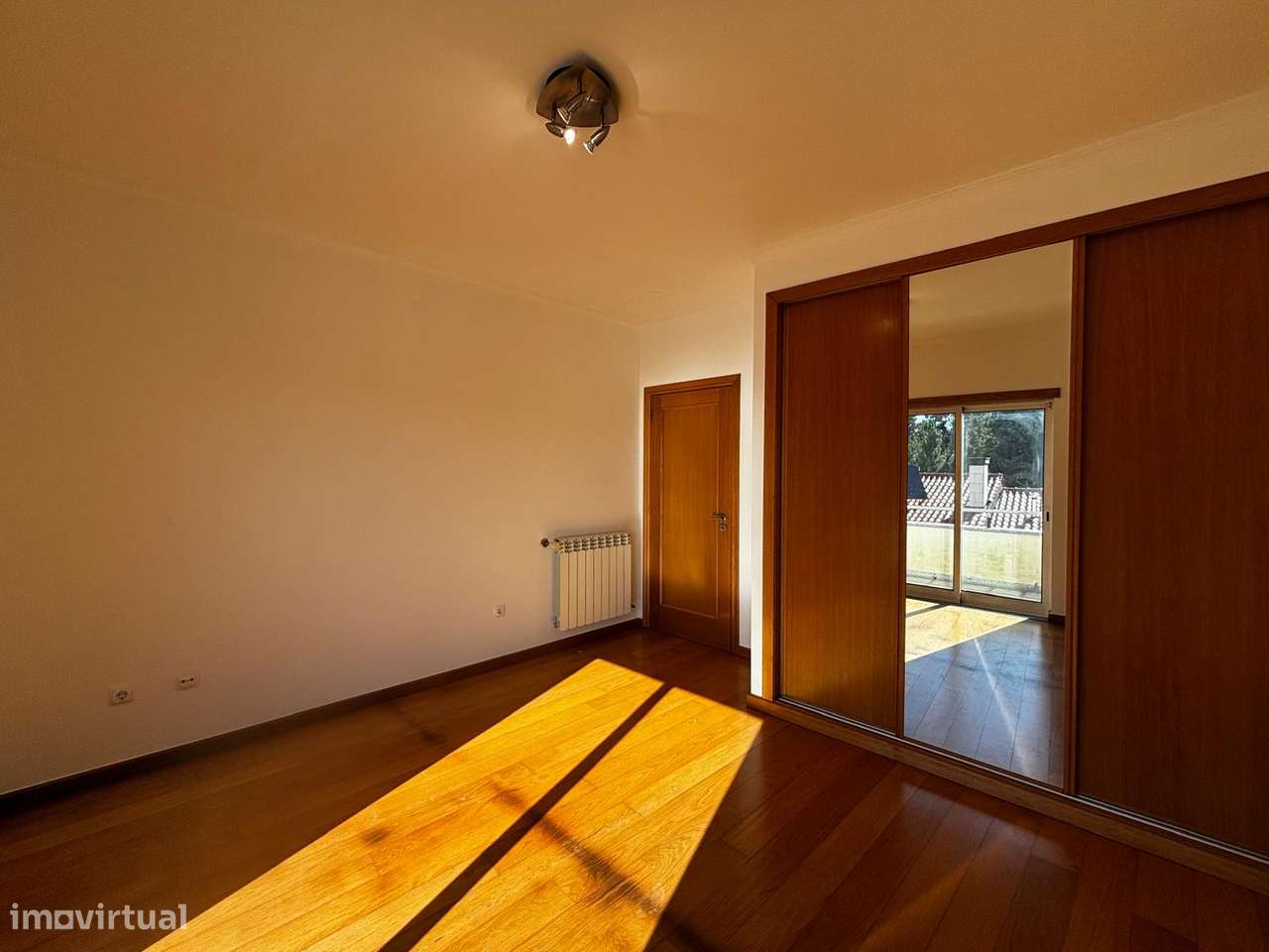Moradia Em Banda T4 Com Aquecimento e Garagem - Viseu-10