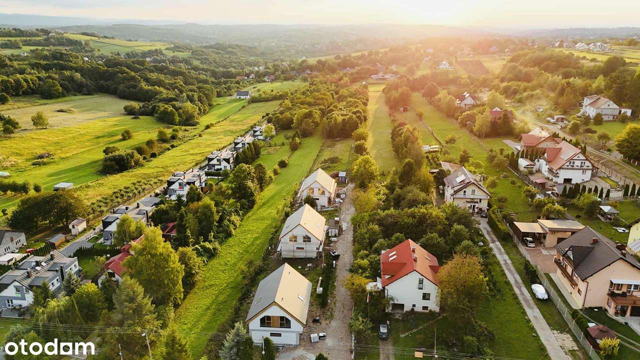 Nowoczesny dom z widokiem, Smart Home i działką 7ar – Chorągwica-3