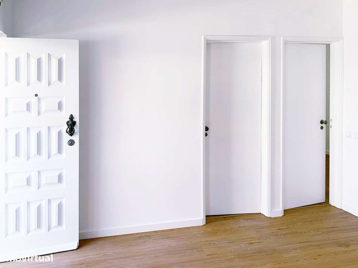 Moradia T3/T4 com potencial T5 - privacidade e/ou rendimento - Grande imagem: 4/28