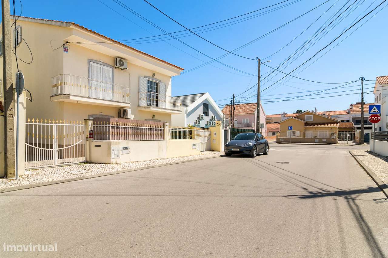 Moradia T2+2, Quinta do Conde-3