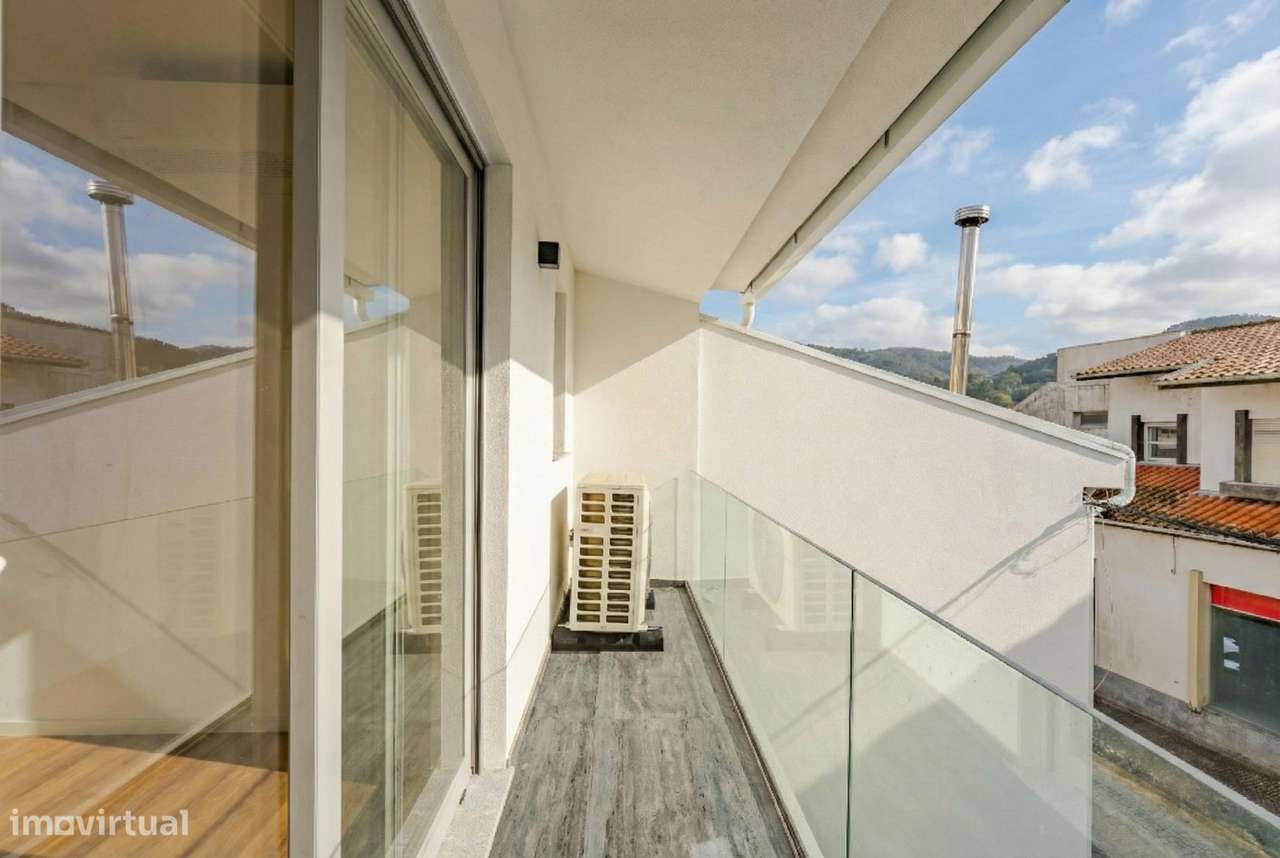 Apartamento T3 Novo com Terraço e Vista Senhora da Paz – Amares-5