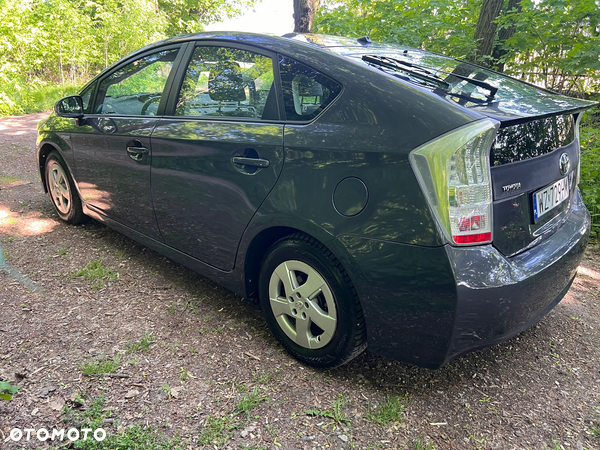 Toyota Prius (Hybrid) Executive - 6