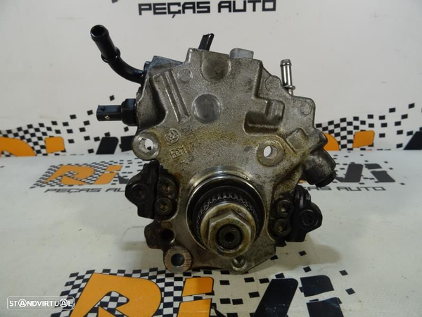 Bomba De Injeção / Alta Pressão Mercedes-Benz C-Class (W204)  A6510701 - 4