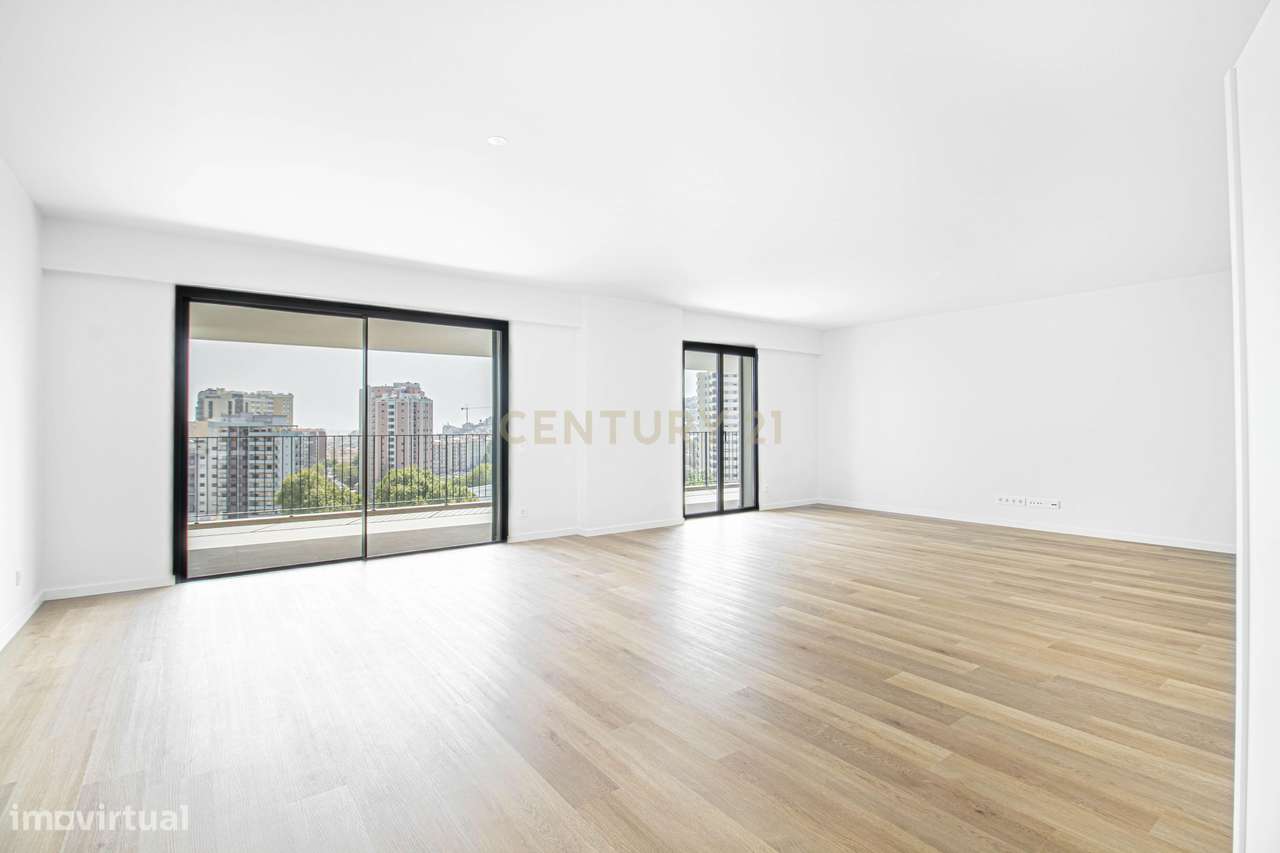 Apartamento T4 Mirear Com Vista Rio