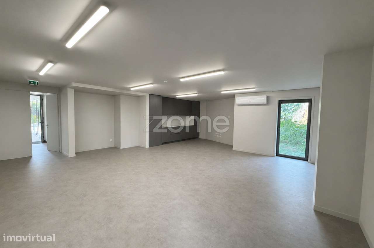 Apartamento T2 novo, com terraço e piscina, em Ponta Delgada-30