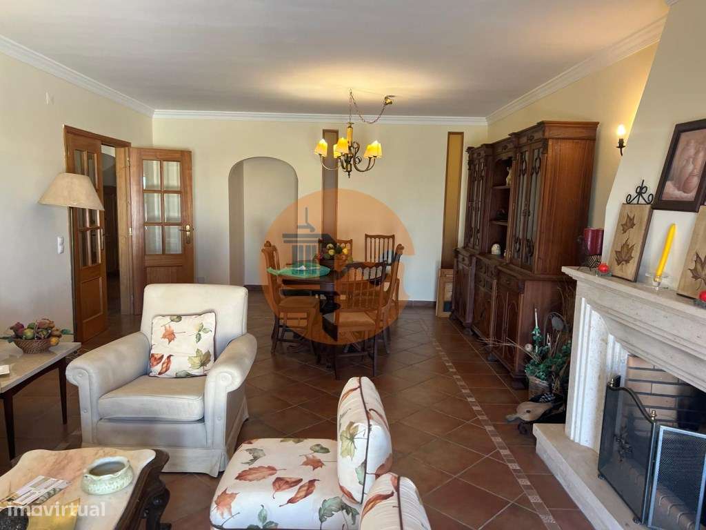 Fantástica Moradia com Piscina para venda-8