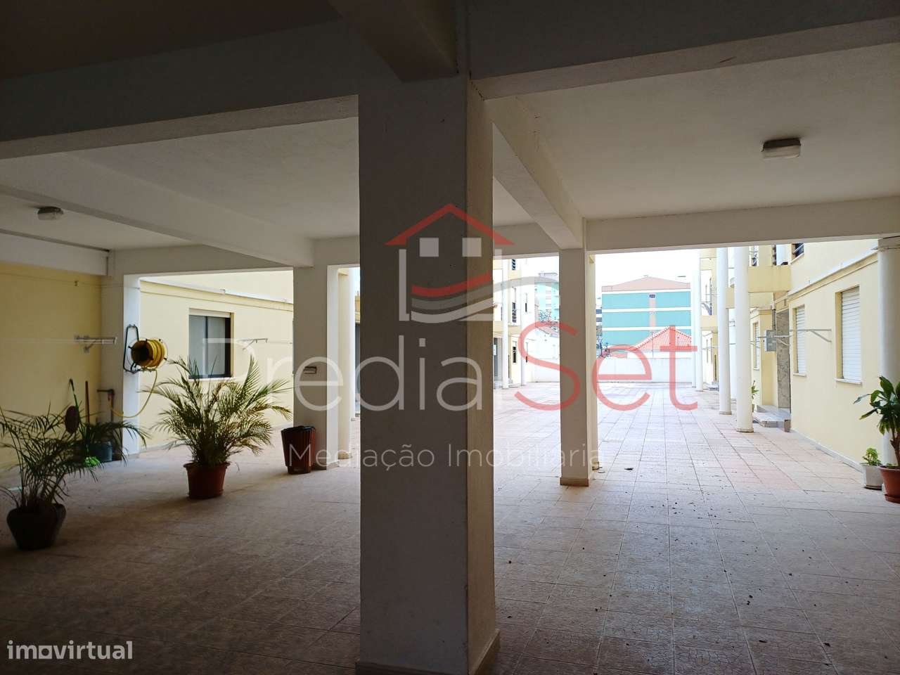 Apartamento T3 Renovado com terraço- Setúbal - Grande imagem: 3/7