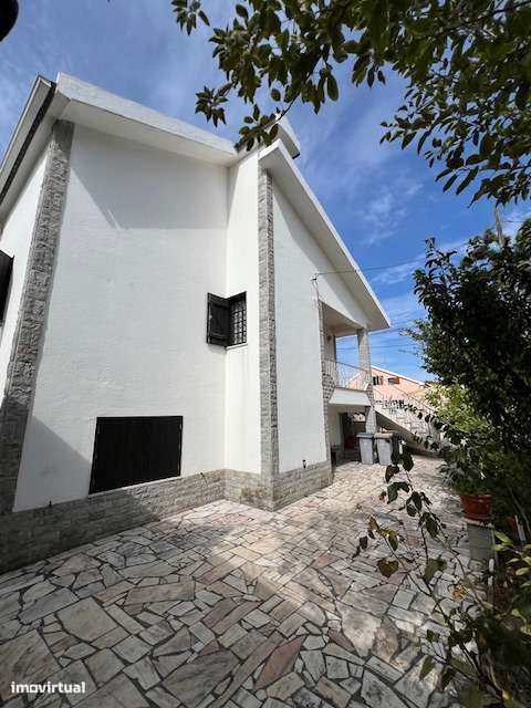 Moradia c/ Garagem, 692m2 de terreno, na Aroeira!-41