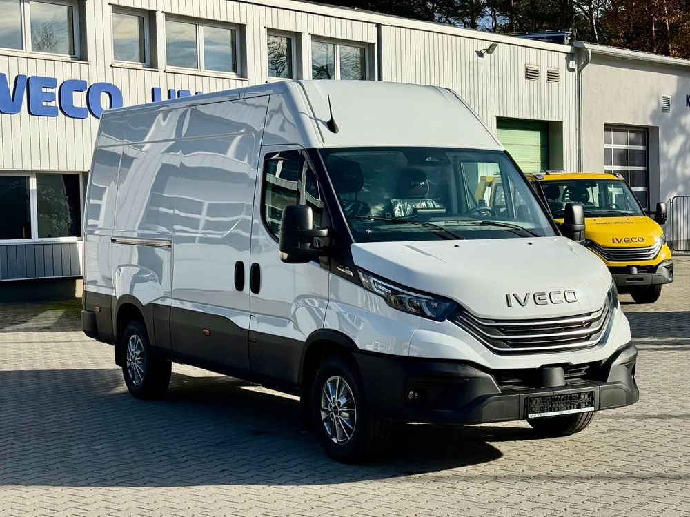 Iveco Daily Blaszak w auomacie 12m 3 FULL OPCJA od ręki