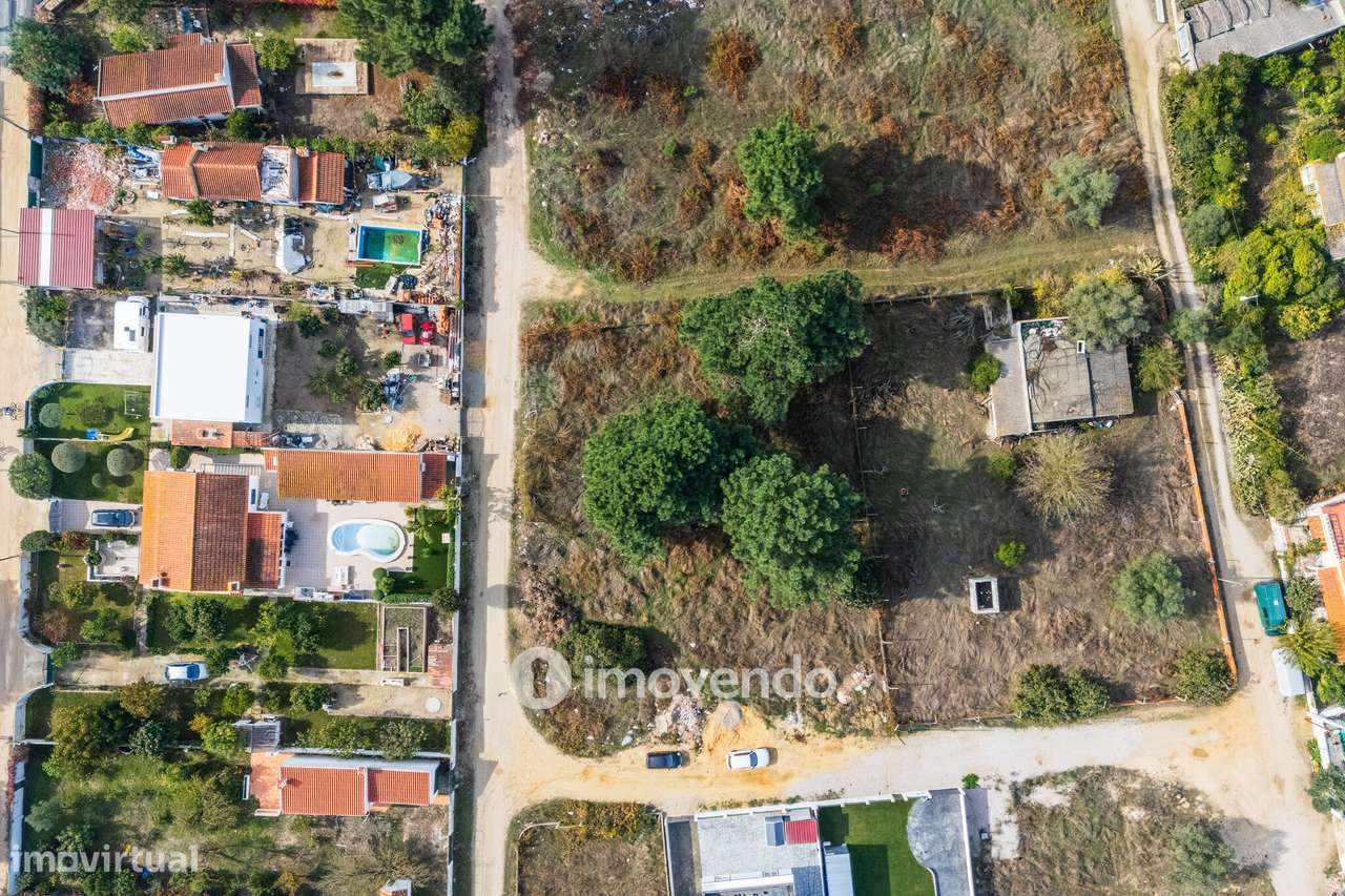 Terreno urbanizável em Palmela, 814 m² e 200 m² para construir - Grande imagem: 4/47