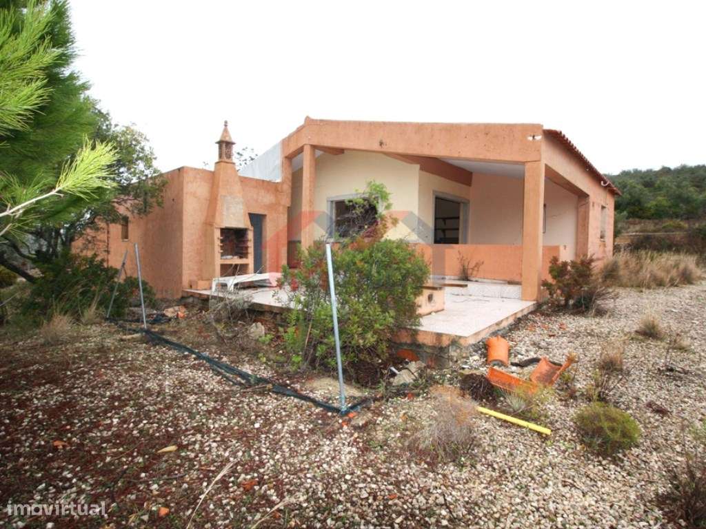 Terreno com ruína - Santa Barbara de Nexe - Grande imagem: 4/4