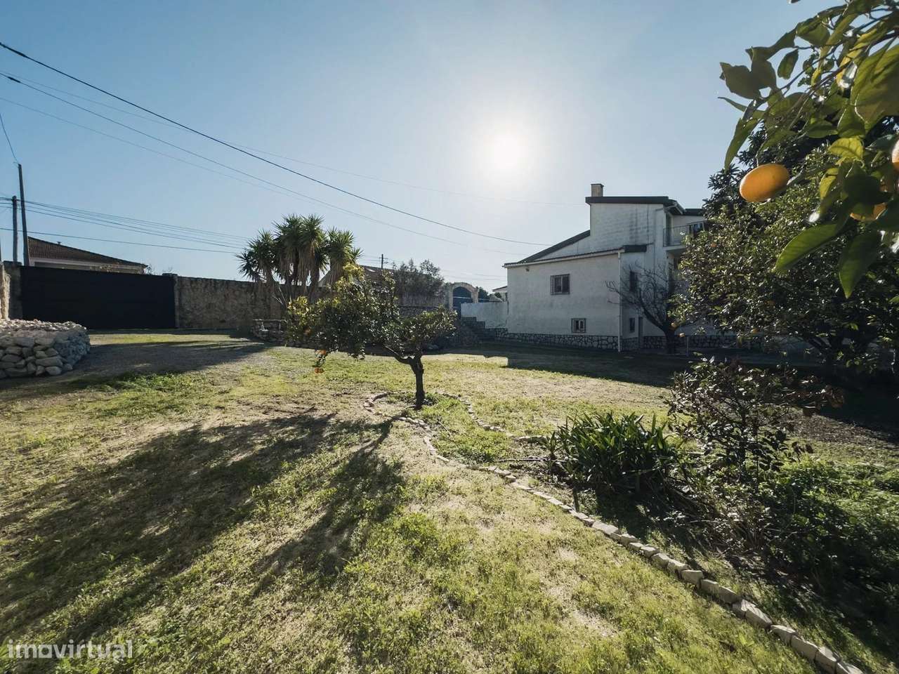 Oportunidade rara numa das localizações mais valorizadas de Fernão Fer-48