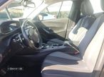 Peugeot 2008 1.5 BlueHDi Allure EAT8 - 10