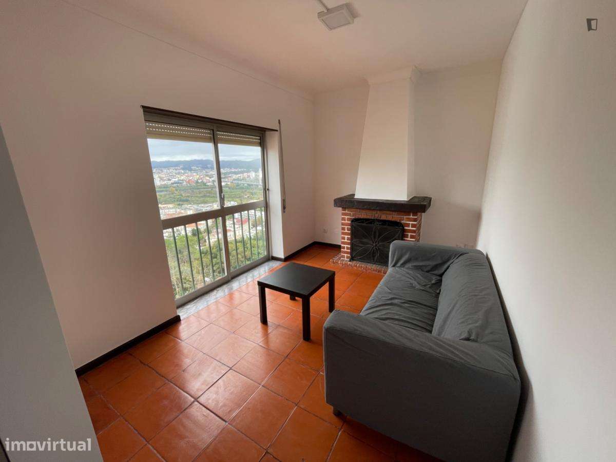 Quarto - localizado em Alta de Santa Clara Coimbra - Grande imagem: 4/10