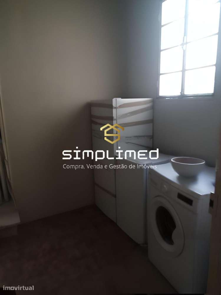 Moradia T2 localizada em Tomar com Logradouro-7