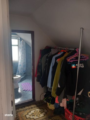 Casa cu etaj,5 cam,160 mp,teren 300 mp,Corunca, zona Peny-9