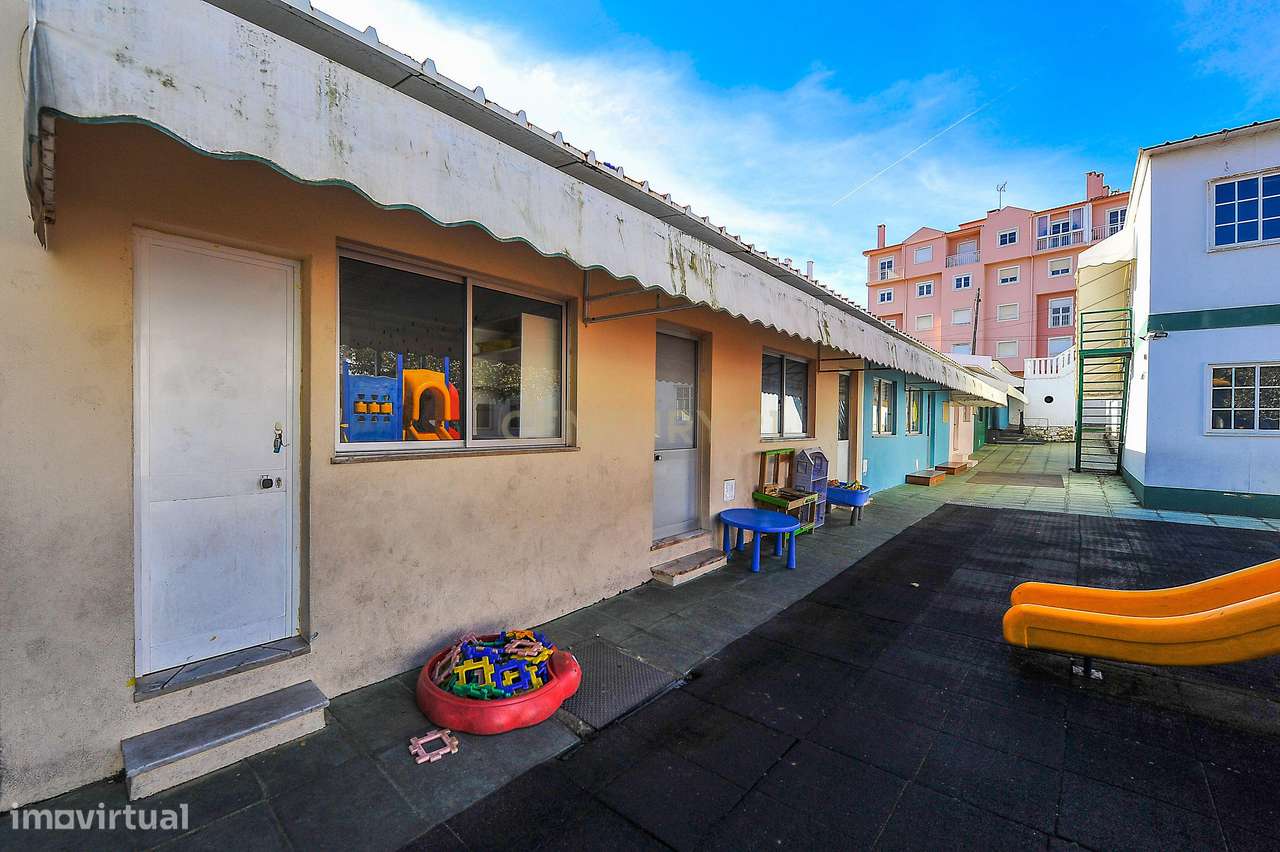 Imóvel com negócio (colégio)– Centro da Parede, Cascais-11