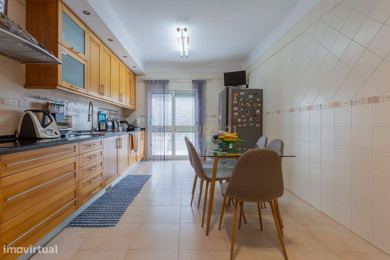 Moderna Moradia T4 em S. Simão, Azeitão . Setúbal, com grande piscina! - Grande imagem: 5/23