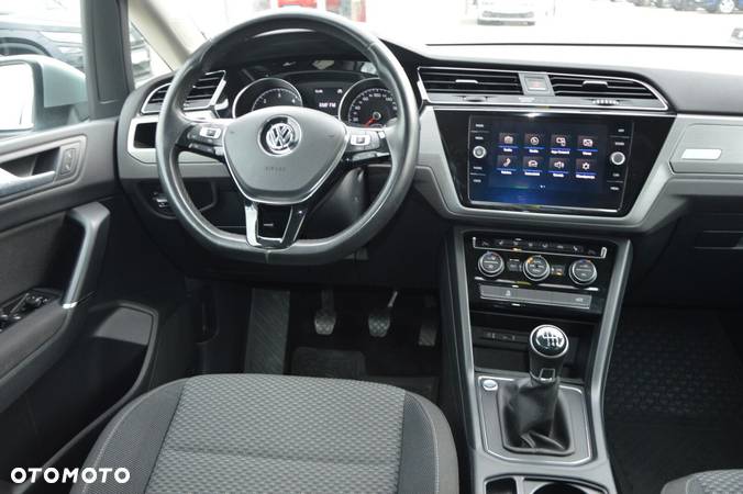 Volkswagen Touran 2.0 TDI BMT Comfortline - 22