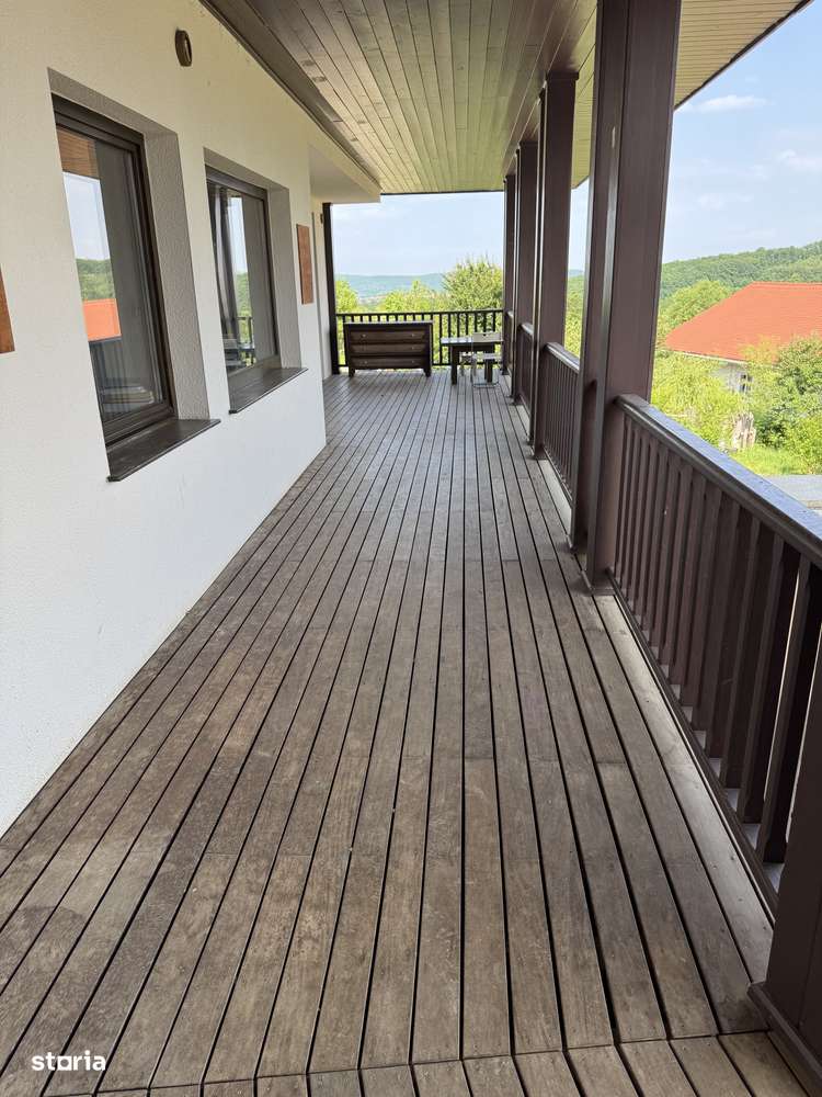 Conac in stil rustic de vanzare in Sibiel, 550 mp constr 2592 mp teren - Imagine principală: 5/13