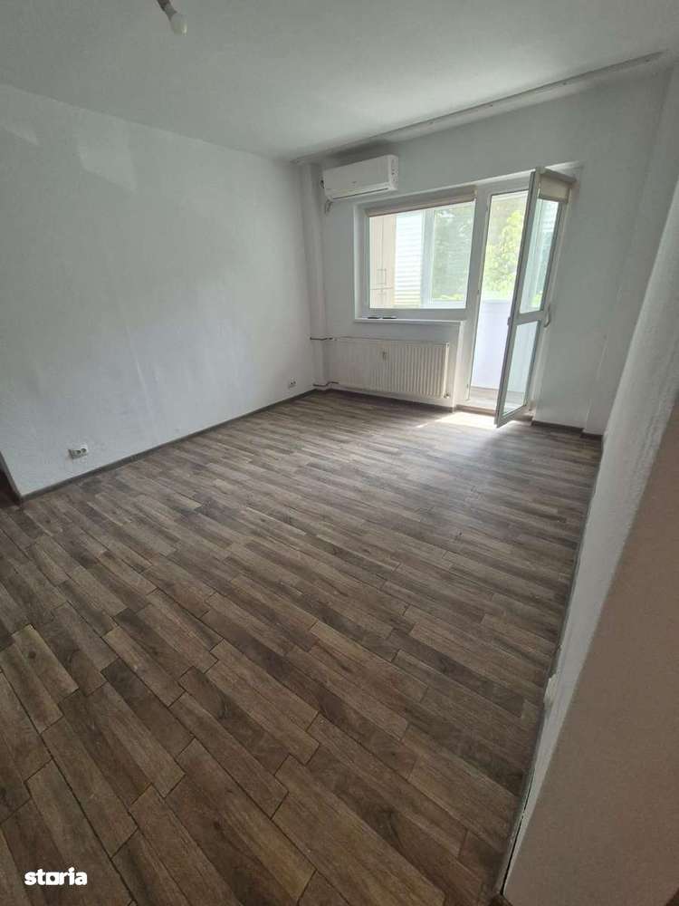 Apartament cu 3 camere de vânzare - Str. Fântânica, București-0