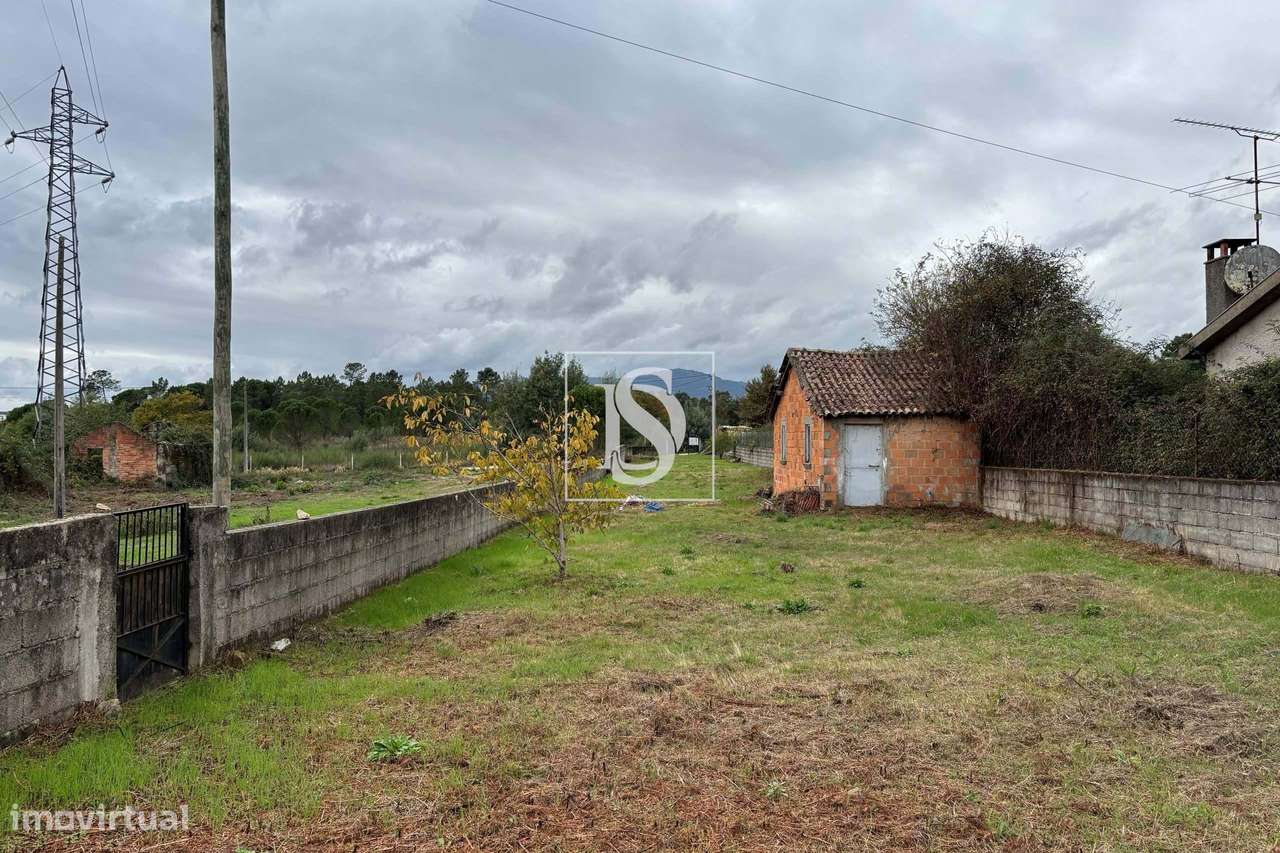 Moradia T2 para reconstrução em Tondela-19